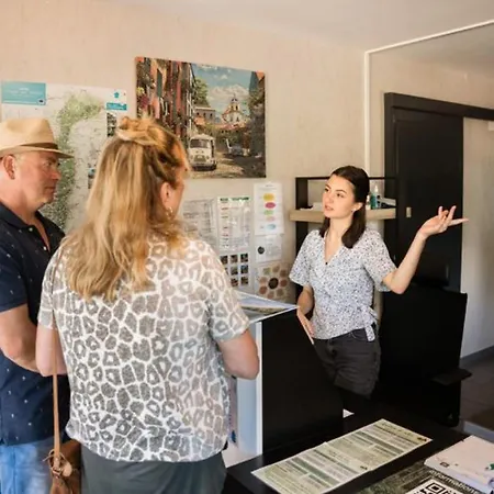 Mobil-home 2 Avec Terrasse Et Salon De Jardin - Api-1-52-448 Granges-Aumontzey