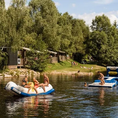 Mobil-home 2 Avec Terrasse Et Salon De Jardin - Api-1-52-448 Camping *