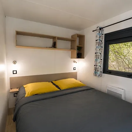 Mobil-home 2 Avec Terrasse Et Salon De Jardin - Api-1-52-448 * Granges-Aumontzey