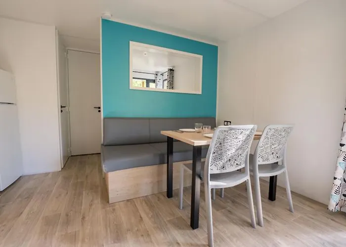 Mobil-home 2 Avec Terrasse Et Salon De Jardin - Api-1-52-448 *